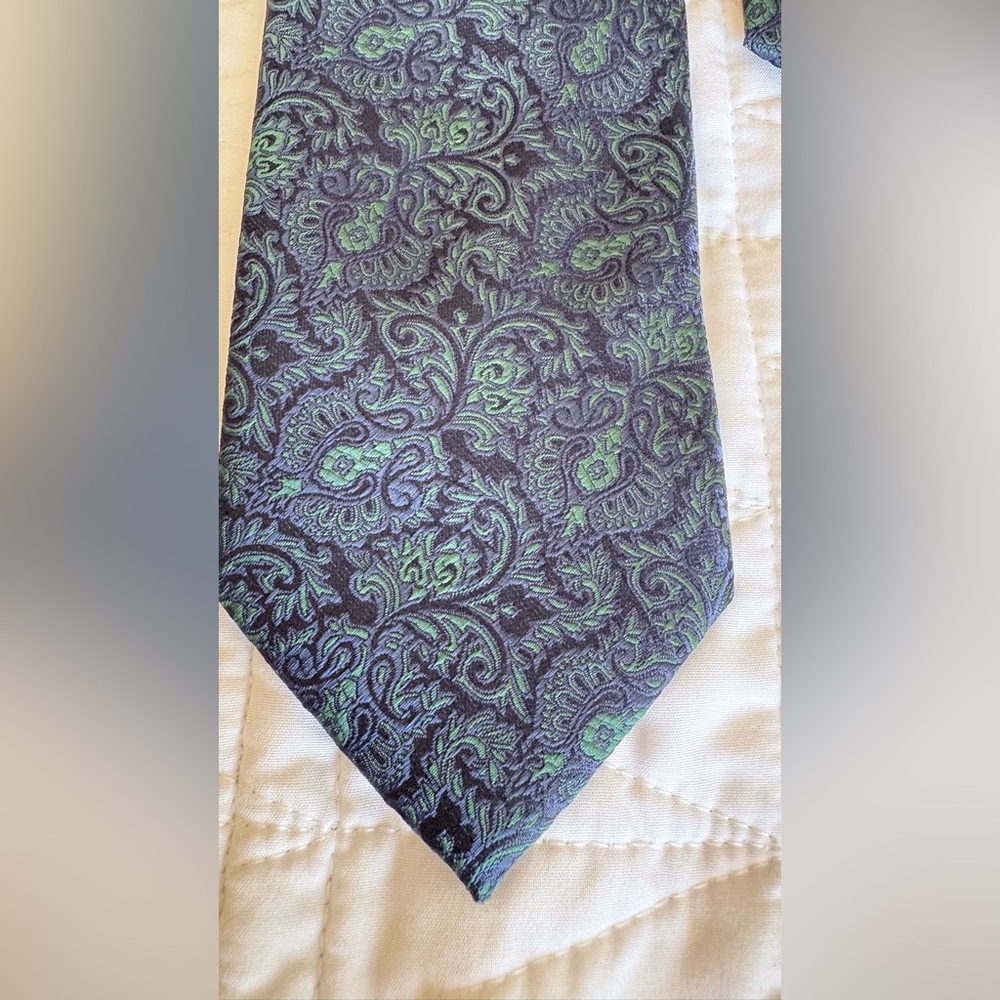 Tucci Firenze Vintage 100% Silk Tie Green Blue Paisley Made in Italy